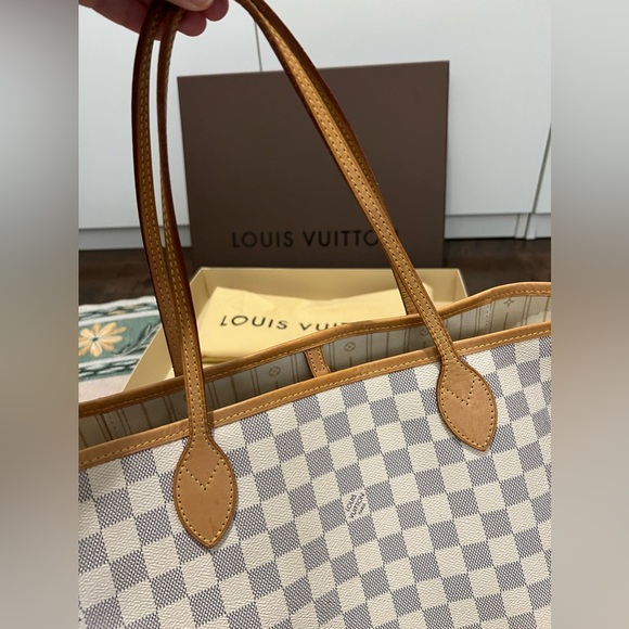 Louis Vuitton Damier Azur Neverfull MM (2012) - Picture 4 of 16